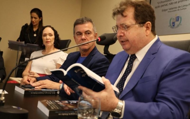 Promotor Coaracy (direita) é um nome conhecido no estado porque foi procurador-Geral de Justiça de Alagoas